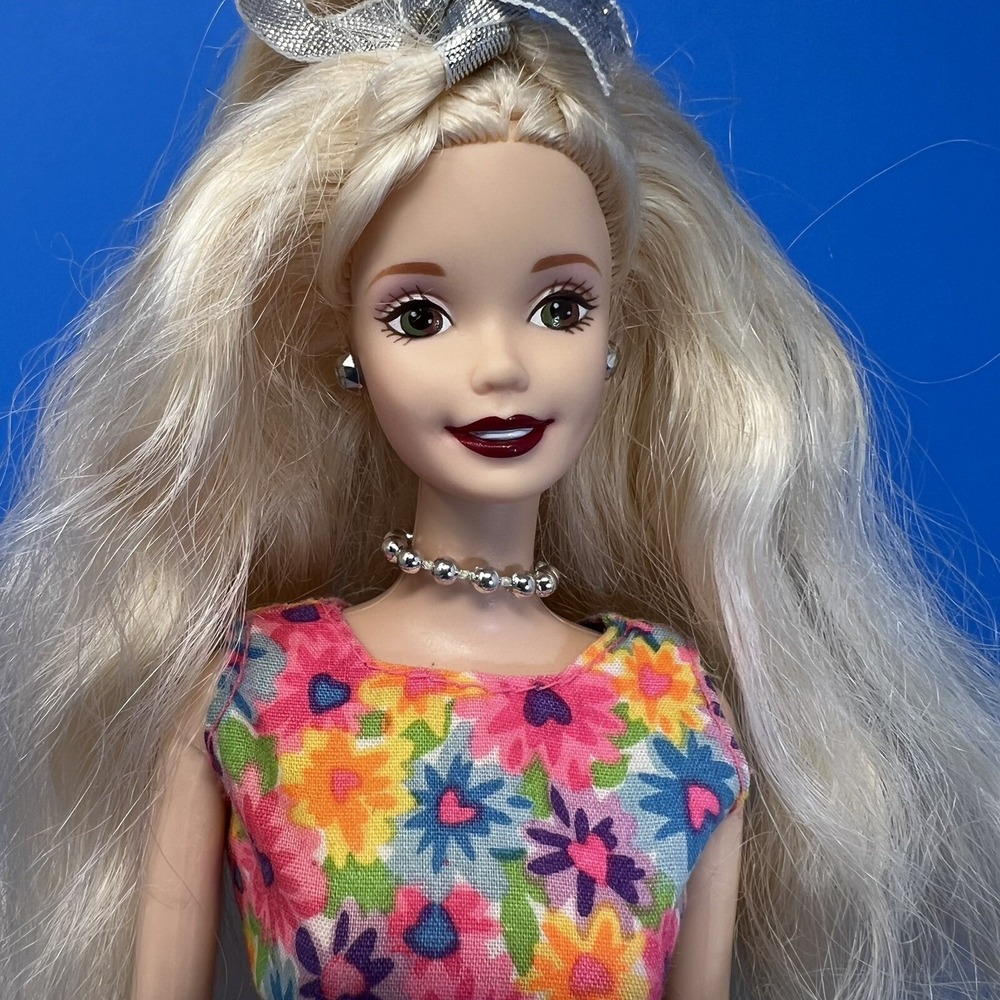 Barbie Doll Mattel Winter Fantasy with long Blonde Hair 1976‎ head/ 1966 body